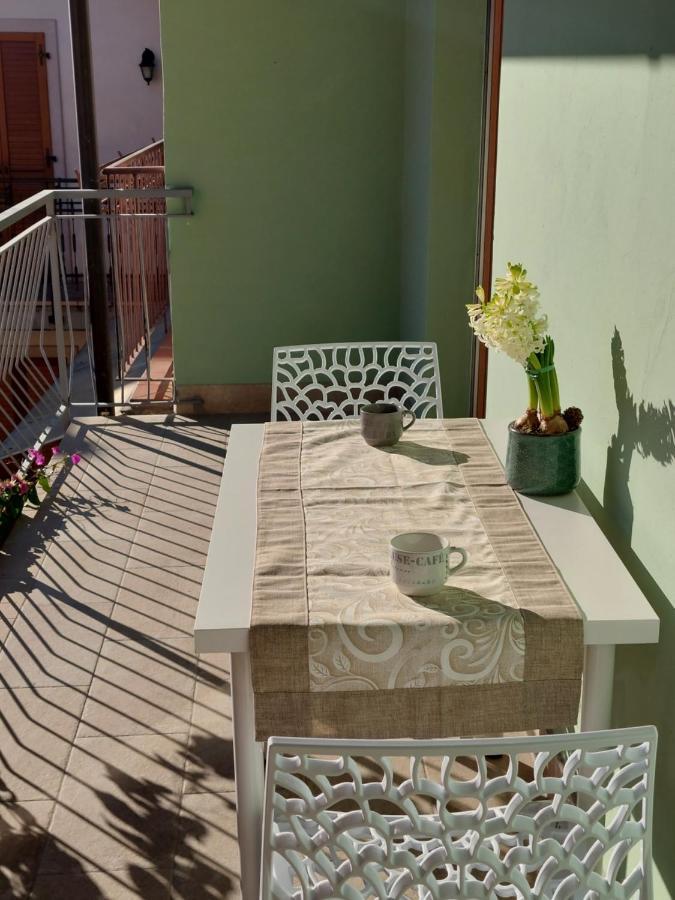 La Bougainville - Luxury Apartment Torbole Sul Garda Exterior photo